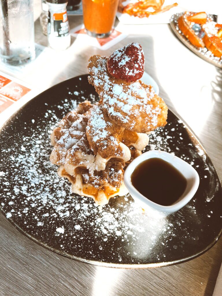 A relaxed cheat-day meal — balanced eating in your 30s